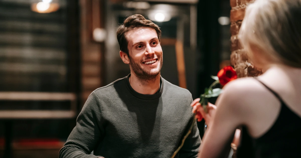 Erstes Date: Tipps für Männer, No-Gos & Gesprächsstoff